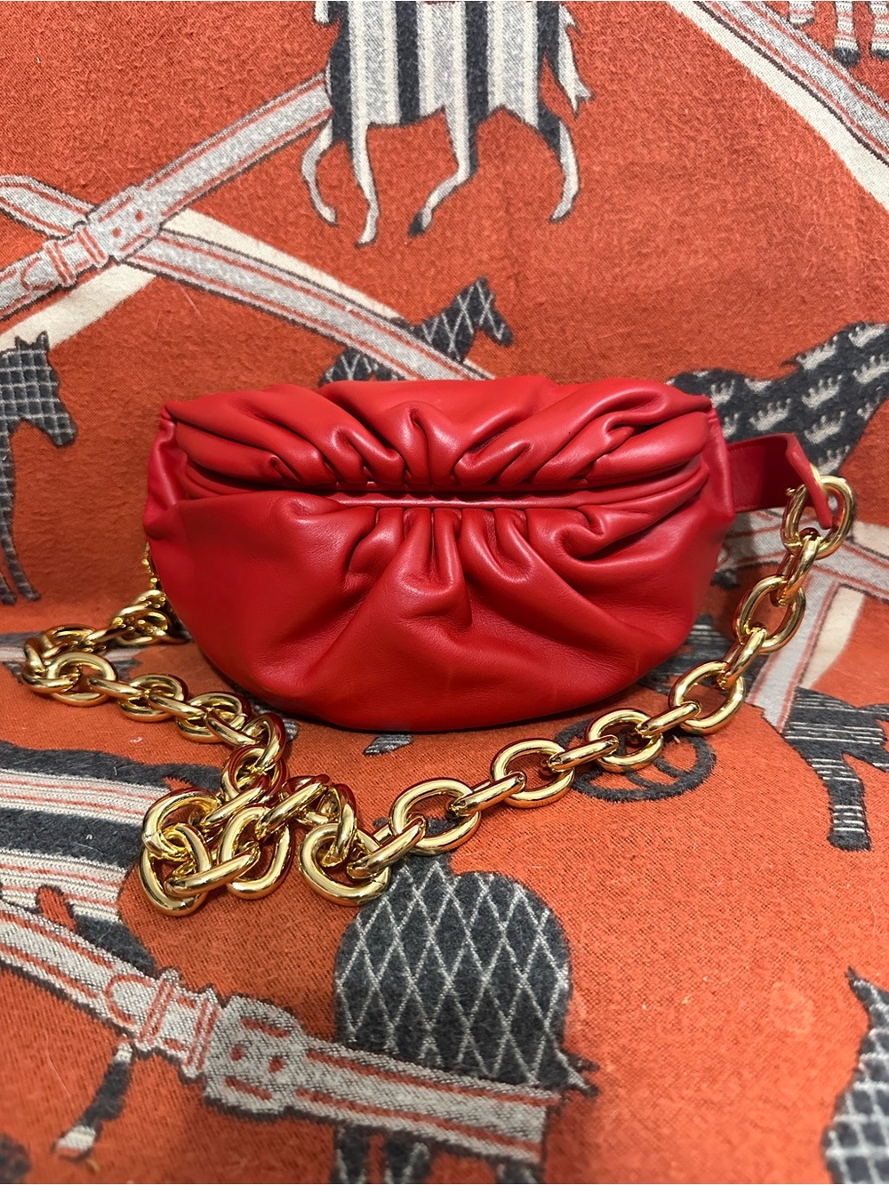 Bottega Veneta ❤️🌟Red Lambskin The Belt Chain Pouch ⭐️